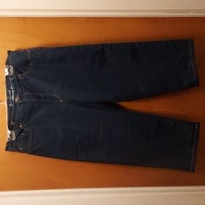 Gloria Vanderbilt Crop Jeans Size 14